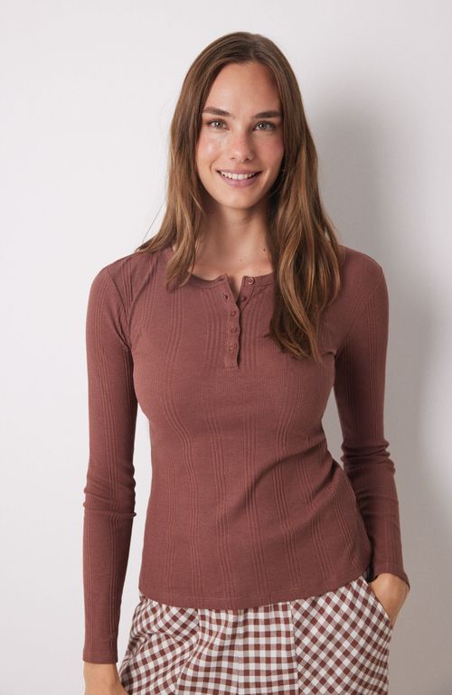 Polera Manga Larga Canalé Marrón Café Women'Secret